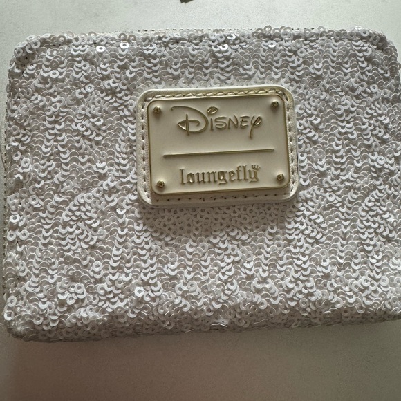 Loungefly Handbags - Loungefly Minnie Mouse snowman wallet